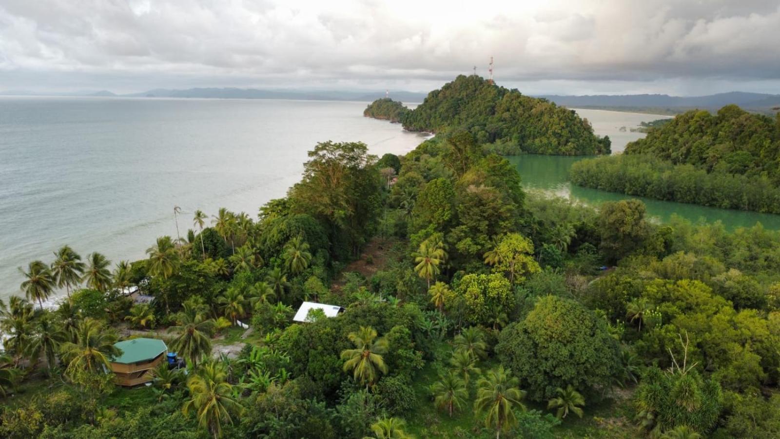 Popochos Eco Campsite Nuqui